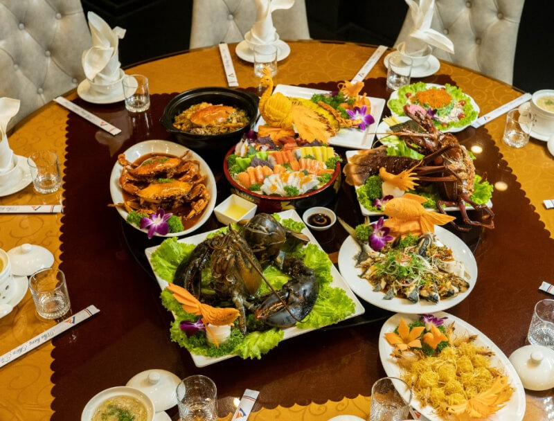 nhà hàng hải sản hạ long