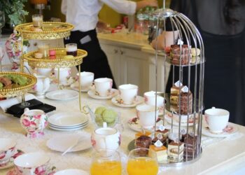 đặt tiệc trà Hà Nội