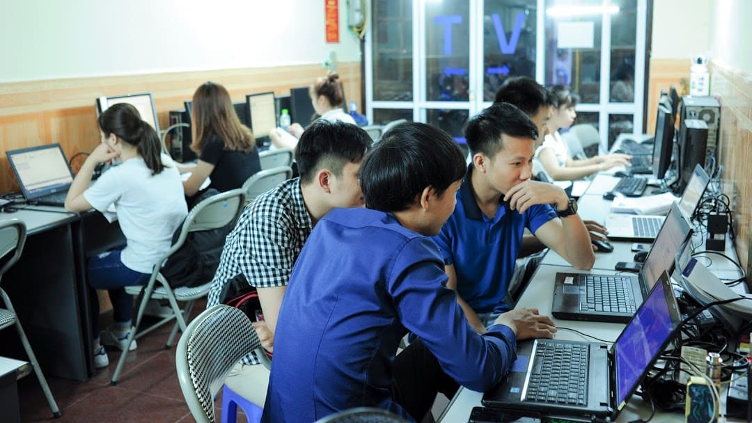 Học tin học văn phòng ở TPHCM An Quốc Việt
