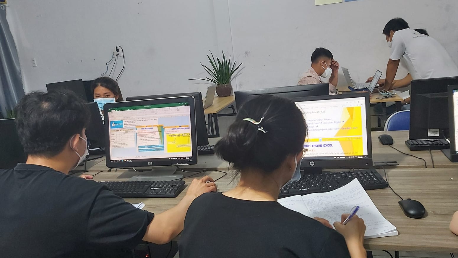 Học tin học văn phòng ở TPHCM Lê Ánh HR