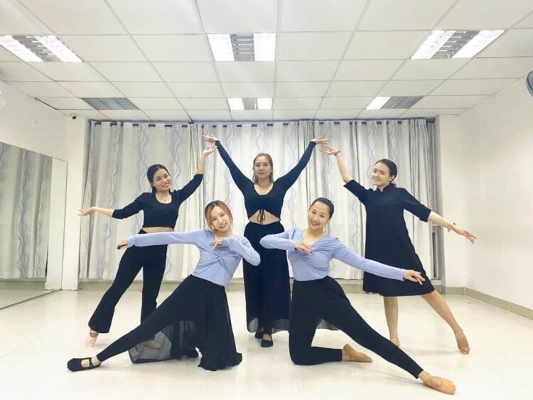 lớp học múa Bình Dương Học múa tại Bình Dương với Trung Tâm m Nhạc Phụng Minh