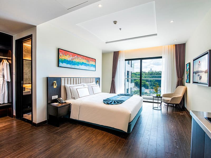 khách sạn ở Hạ Long