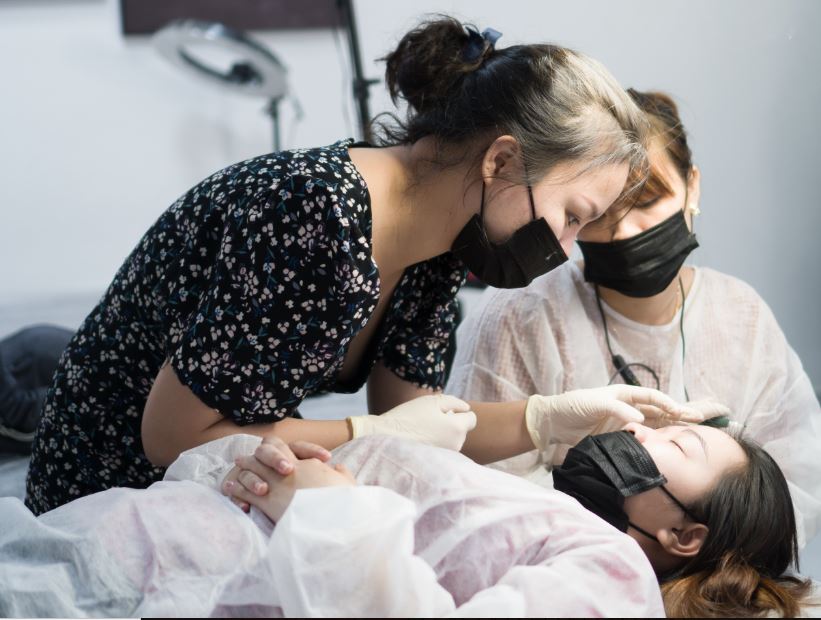 Phun xăm Ái Linh Bùi