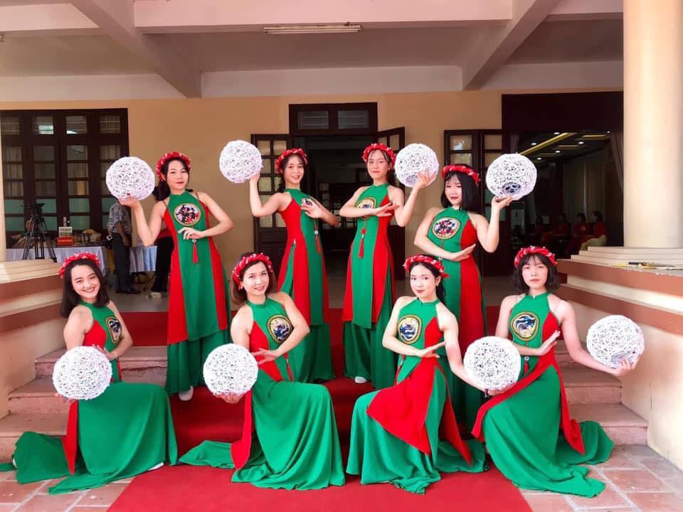 cho thuê trang phục biểu diễn đà nẵng