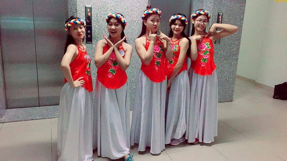 cho thuê trang phục biểu diễn đà nẵng