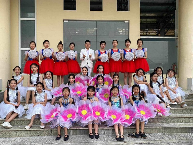 Thuê Trang Phục Biểu Diễn Huế