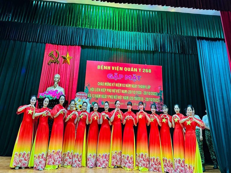 Thuê Trang Phục Biểu Diễn Huế