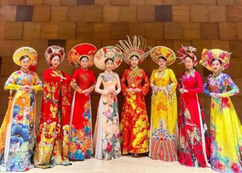 cho thuê trang phục biểu diễn TPHCM