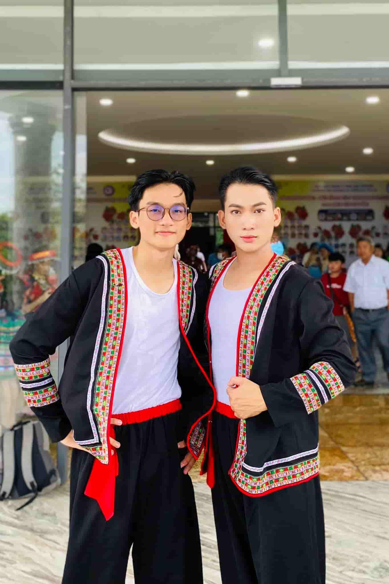Cho thuê trang phục biểu diễn Cần Thơ Phục Trang Nhân Ân