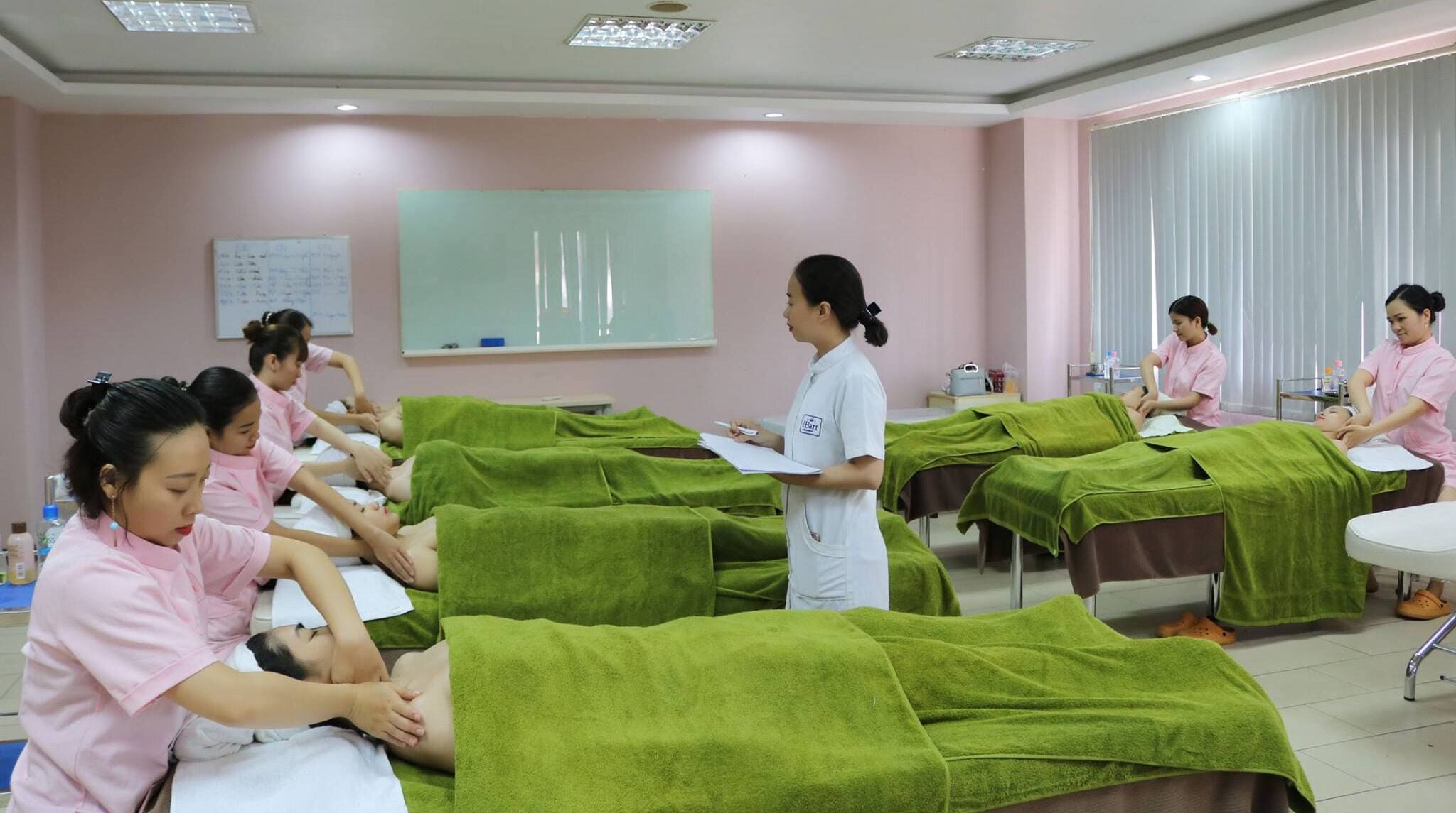 học massage ở TPHCM Jb Art Academy