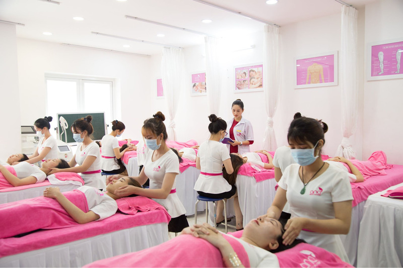 học massage ở TPHCM Trường Thẩm Mỹ Ana
