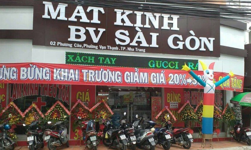 Mắt kính Nha Trang