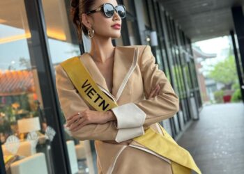 Mắt Kính Tiền Giang