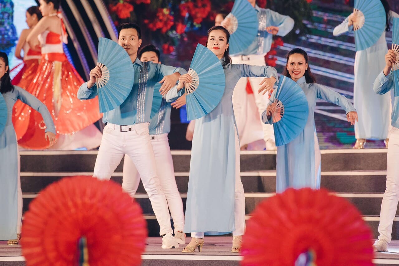 trang phục biểu diễn ở bắc ninh