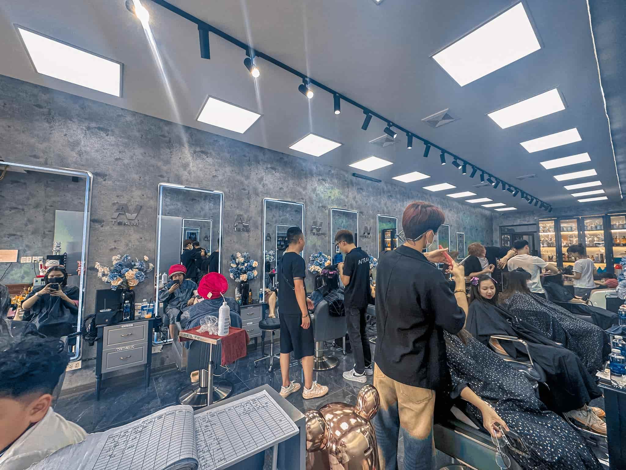 cắt tóc hạ long