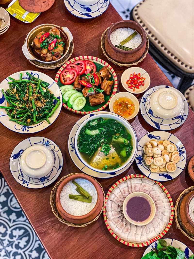 nhà hàng cơm niêu sài gòn