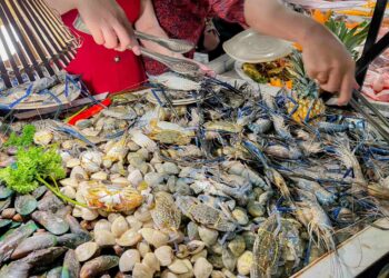 Nhà Hàng Roly Buffet