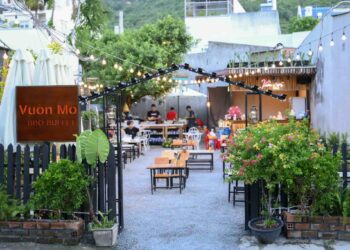 Nhà hàng sân vườn Nha Trang