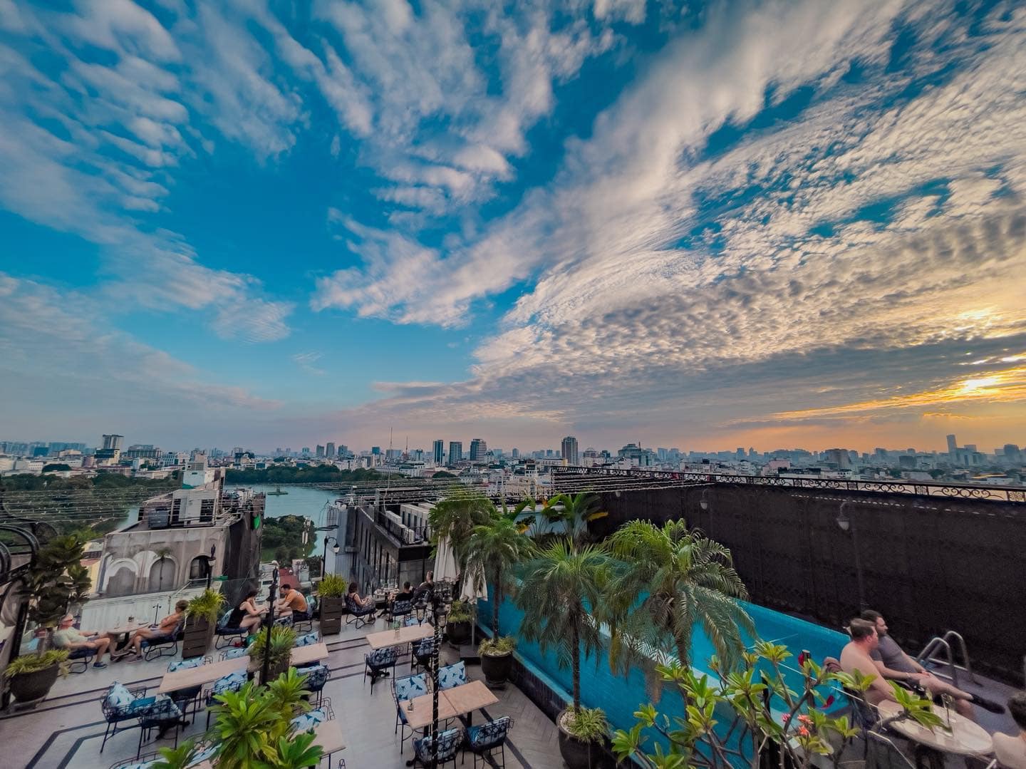 Nhà hàng view Hồ Gươm