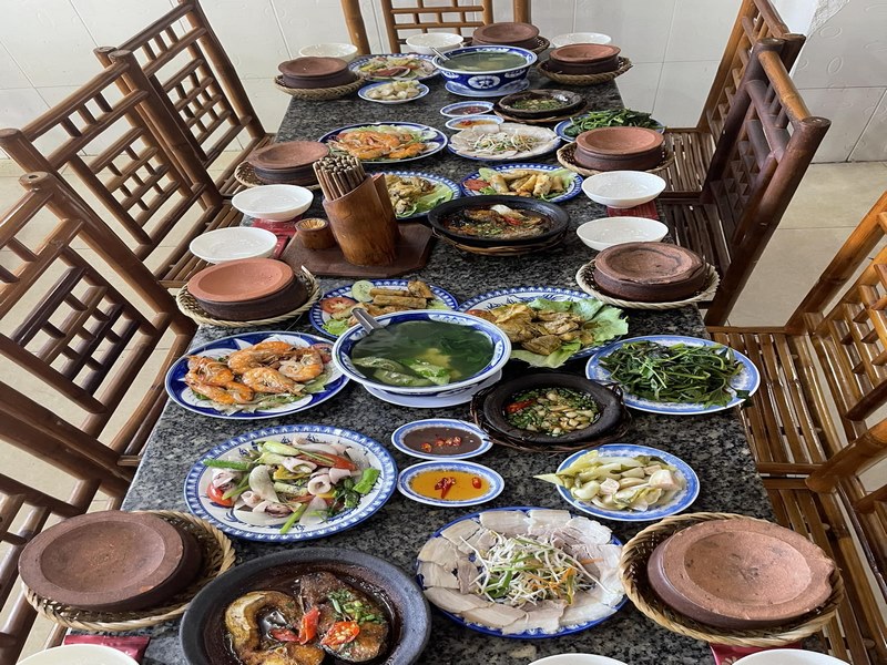 Đơn vị Cơm niêu Tập Tàng