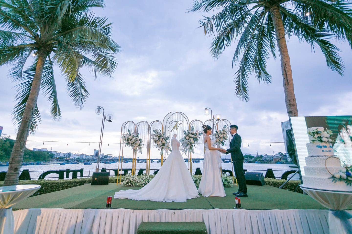 trang trí tiệc cưới nha trang