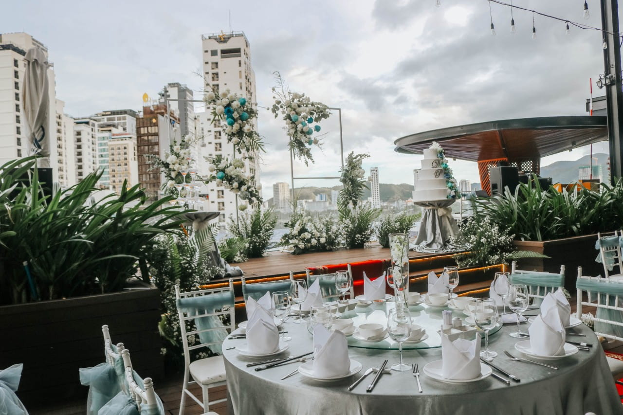 trang trí tiệc cưới nha trang