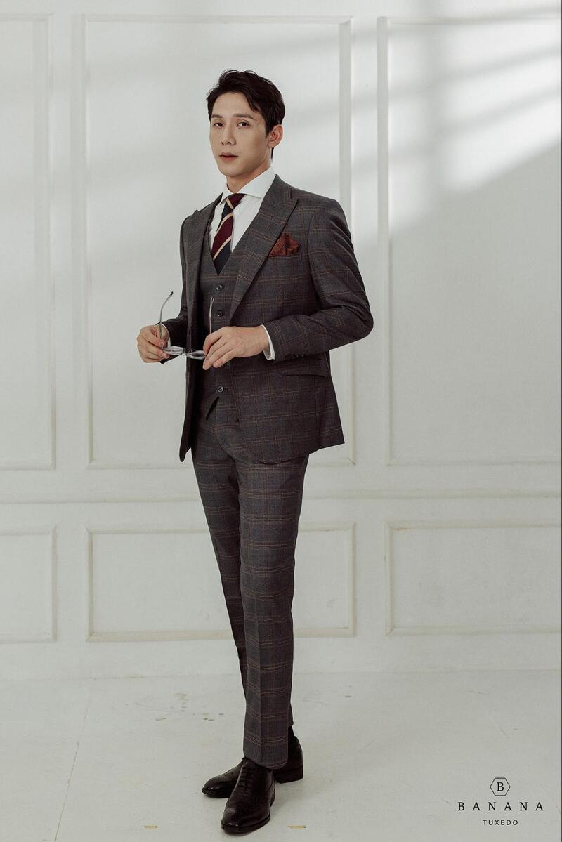 BANANA TUXEDO THƯƠNG HIỆU VESTON MAY SẴN BANANA TUXEDO THƯƠNG HIỆU VESTON MAY SẴN