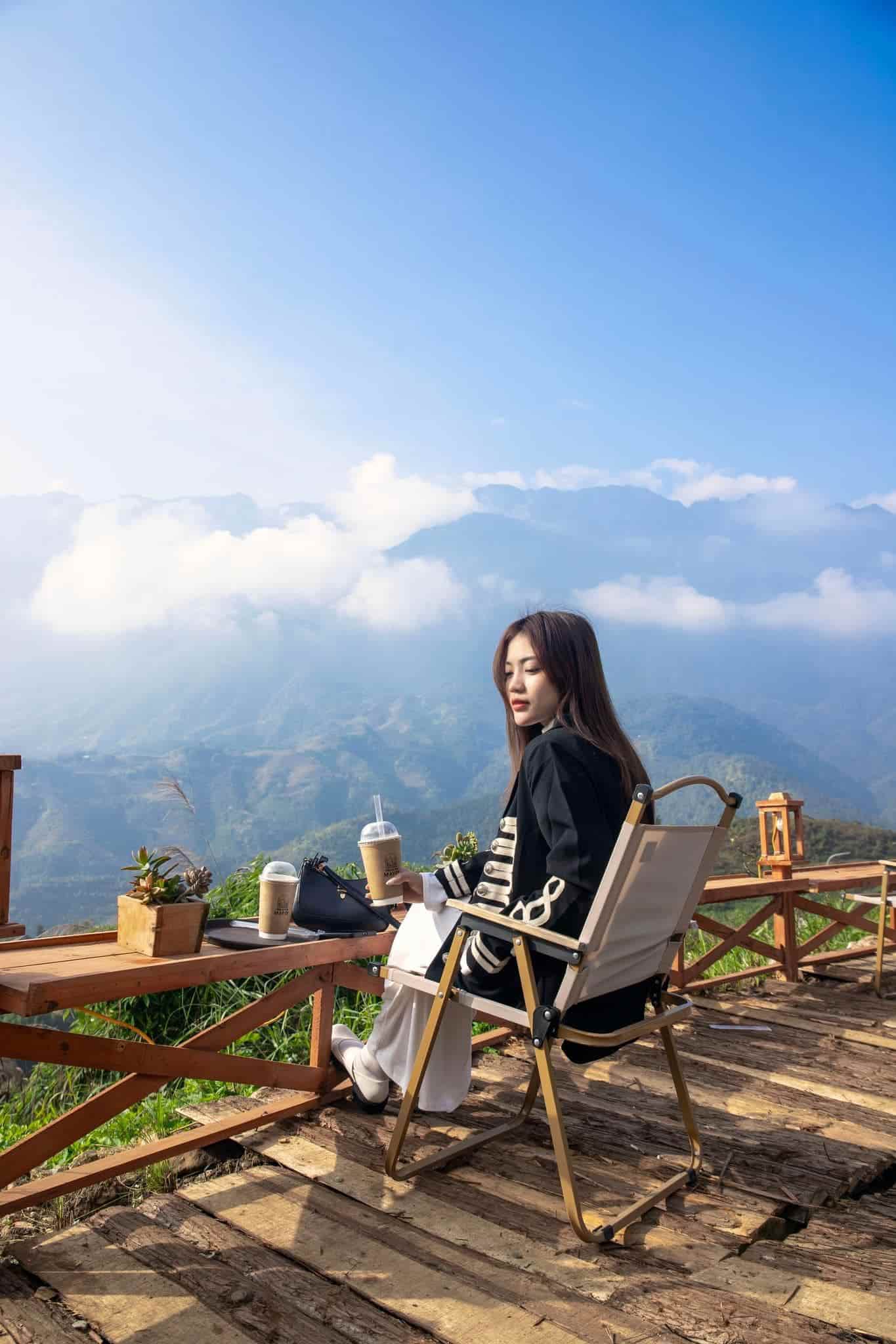 Tiệm Cà Phê Mây Ơi