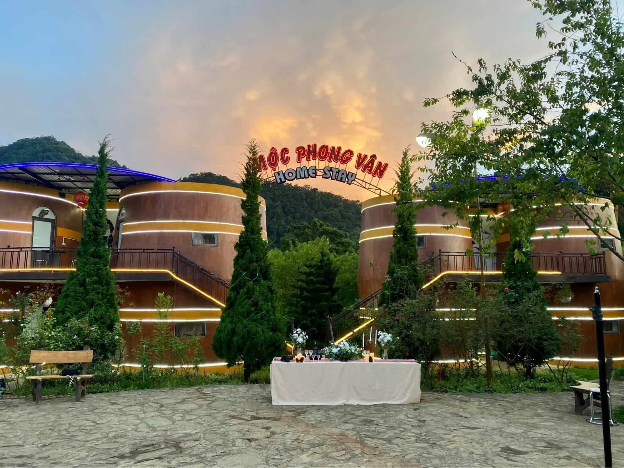 Đơn vị lưu trú Mộc Phong Vân