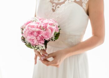 Tìm Hiểu Ngay TOP 10 Shop Hoa Cưới TPHCM Đẹp Nhất