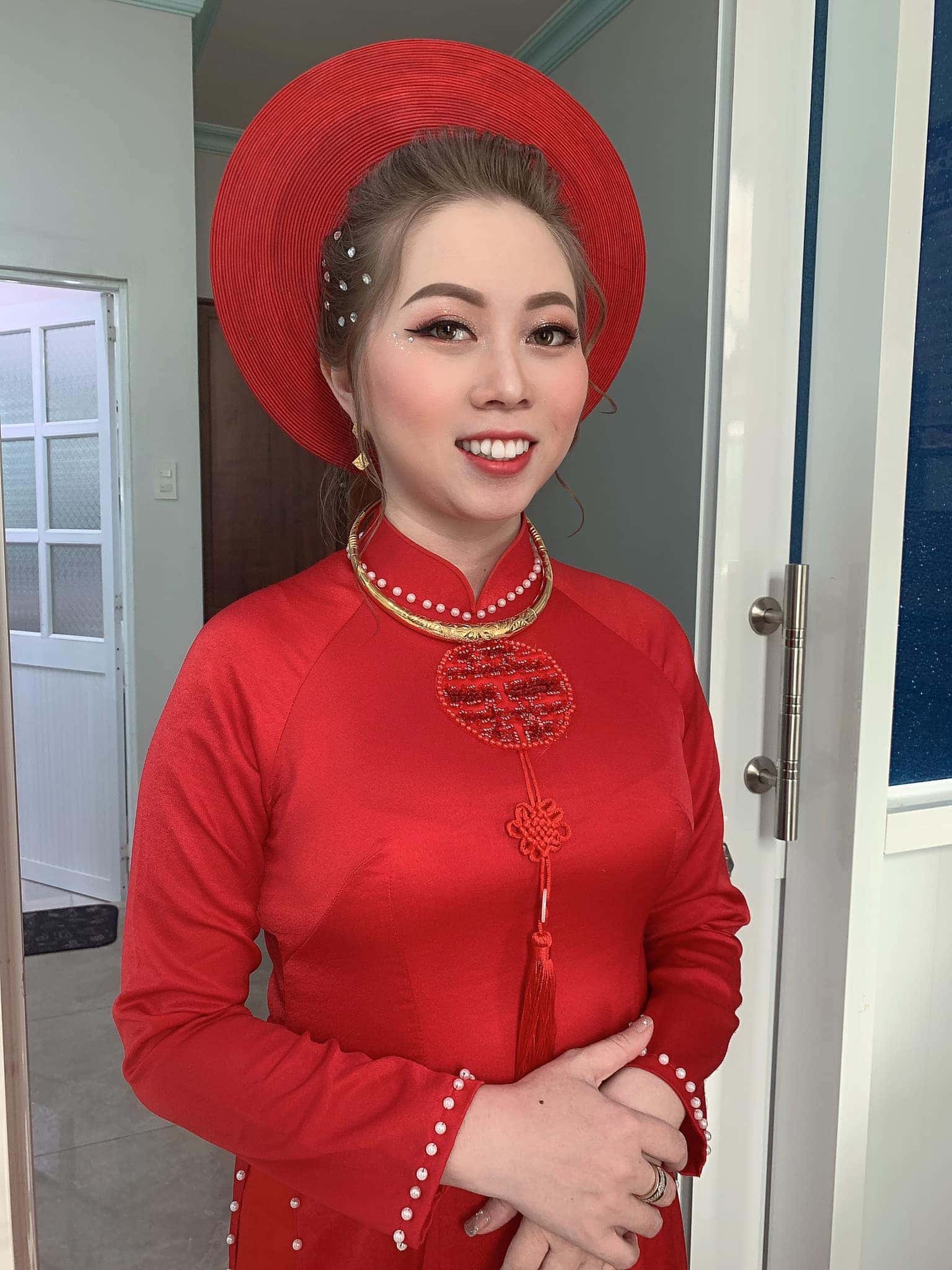 trang điểm cô dâu tại nhà tphcm