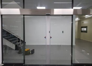 cửa kính cường lực tại huế